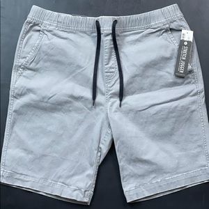 TWILL JOGGER SHORT.